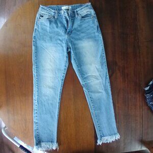 KanCan Distressed Light Wash Ankle sz 26